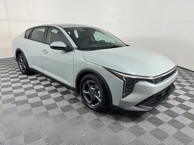 2026 Kia K4 LXS's photo