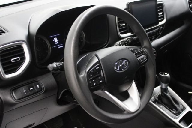 2020 Hyundai Venue SE photo 11