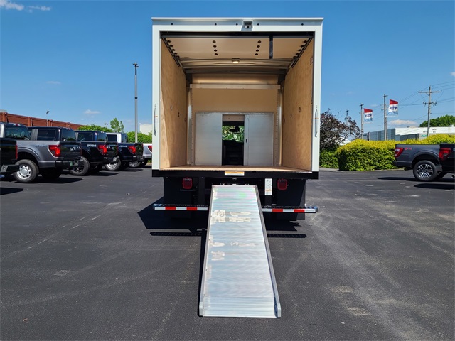 2025 Ford E-350 Base photo 33