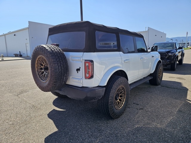 2022 Ford Bronco Outer Banks photo 4