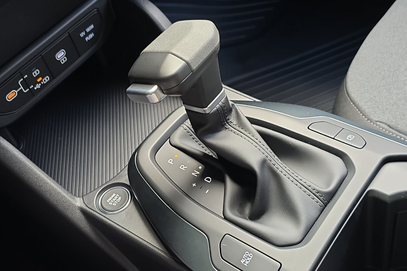2025 Kia K4 LXS photo 16