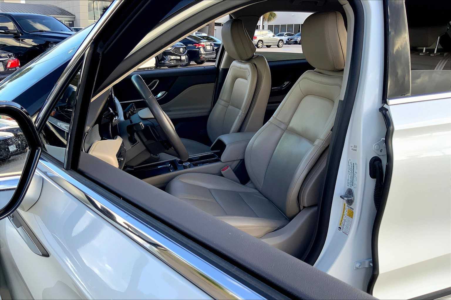 2020 Lincoln Corsair Standard photo 7