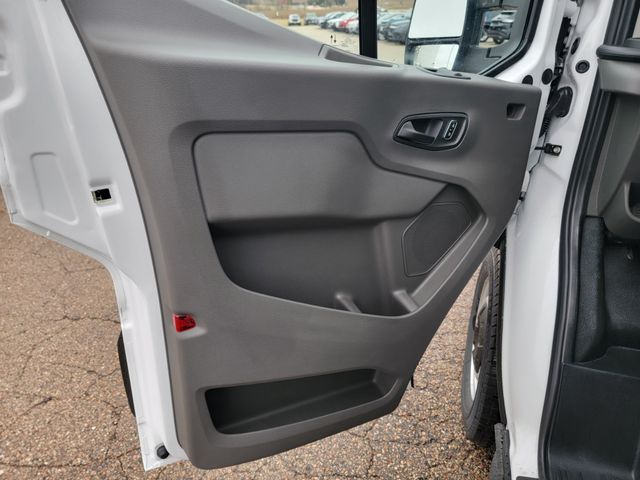 2025 Ford Transit Cargo Van photo 5