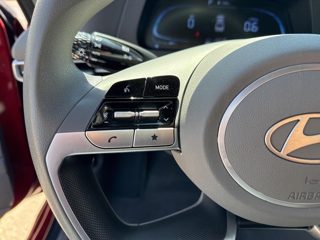 2024 Hyundai Elantra SE photo 8