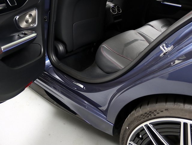 2025 Mercedes Benz C 43 AMG 4MATIC photo 28