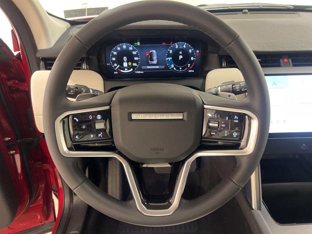 2025 Land Rover Discovery Sport S photo 14