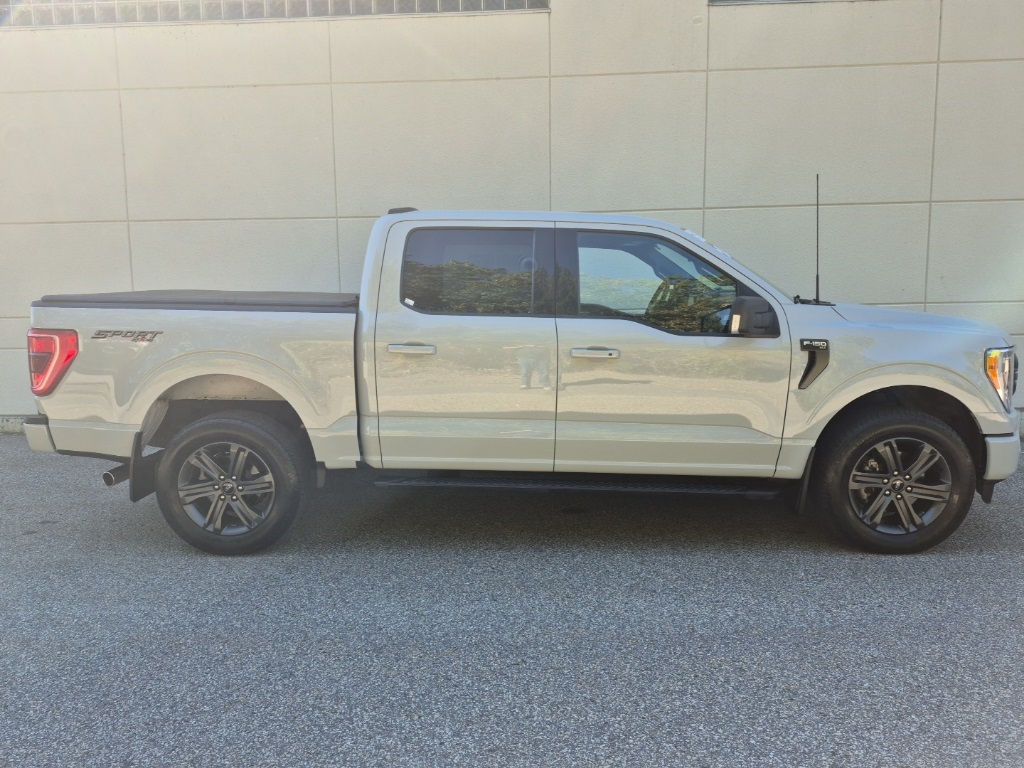 2023 Ford F-150 XLT photo 3