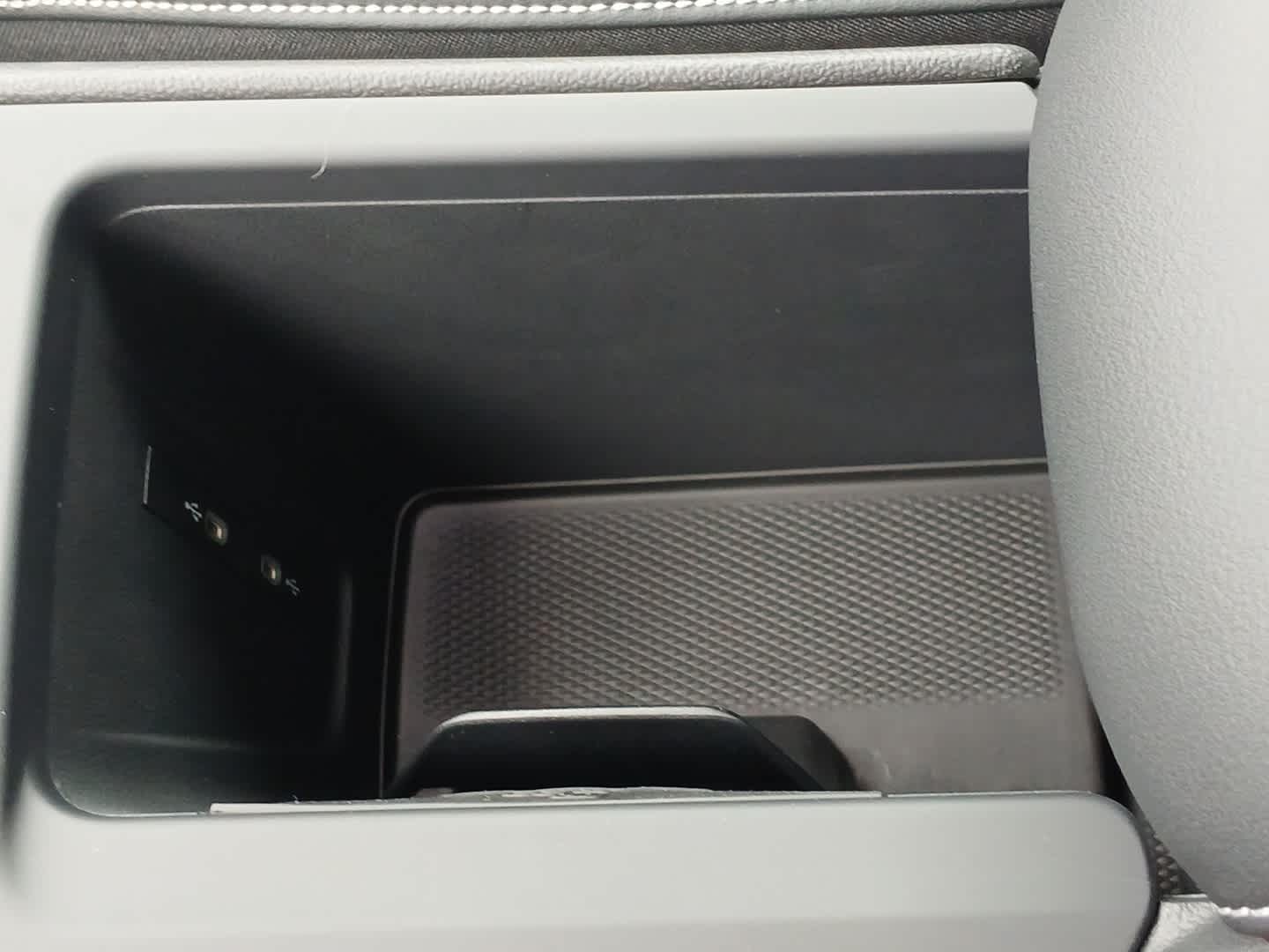 2025 Volkswagen Tiguan SE photo 21