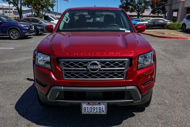 2024 Nissan Frontier SV photo 8