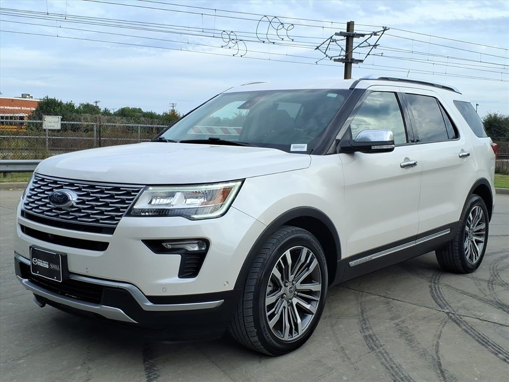 2018 Ford Explorer Platinum photo 3