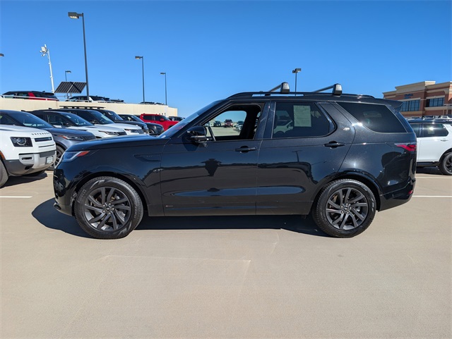 2022 Land Rover Discovery S R-Dynamic photo 2