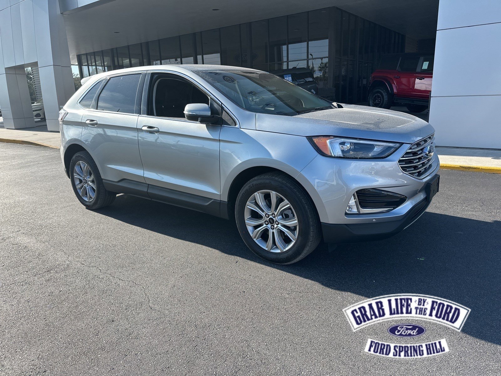 2024 Ford Edge Titanium's photo