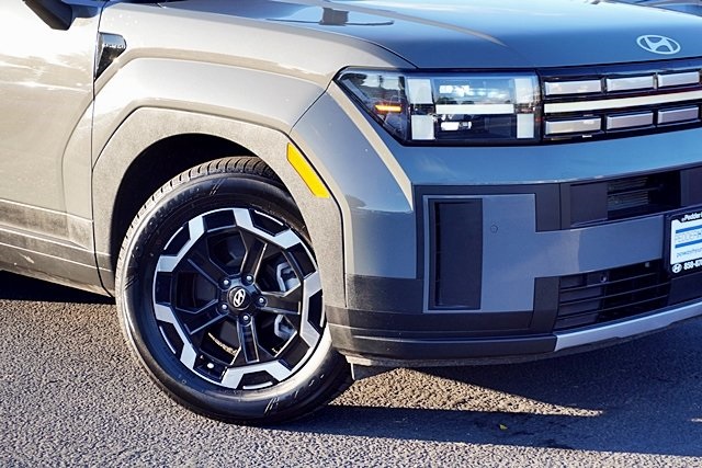 Used 2024 Gray Hyundai SEL image 3