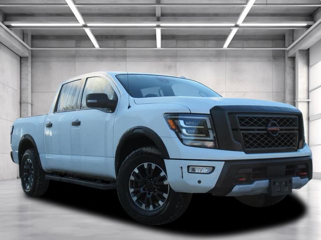 2021 Nissan Titan PRO-4X's photo