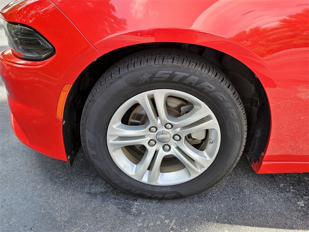 2022 Dodge Charger SXT photo 9