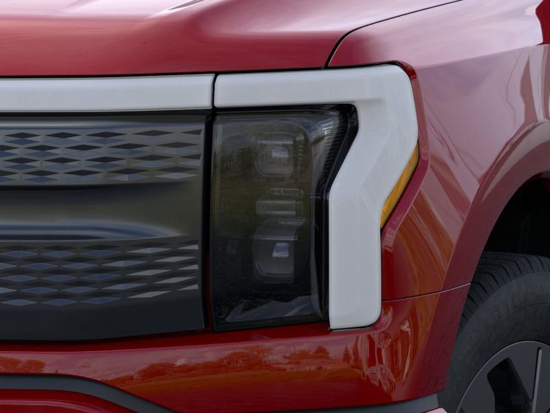 2025 Ford F-150 Lightning photo 18