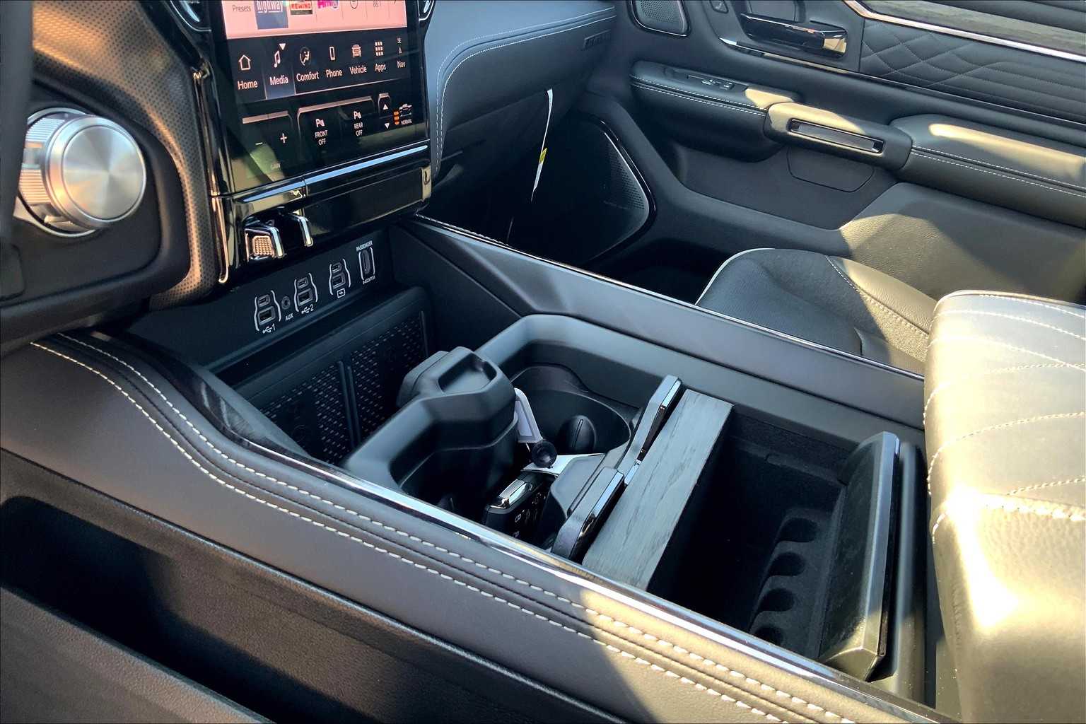 2026 Ram 1500 Limited photo 7