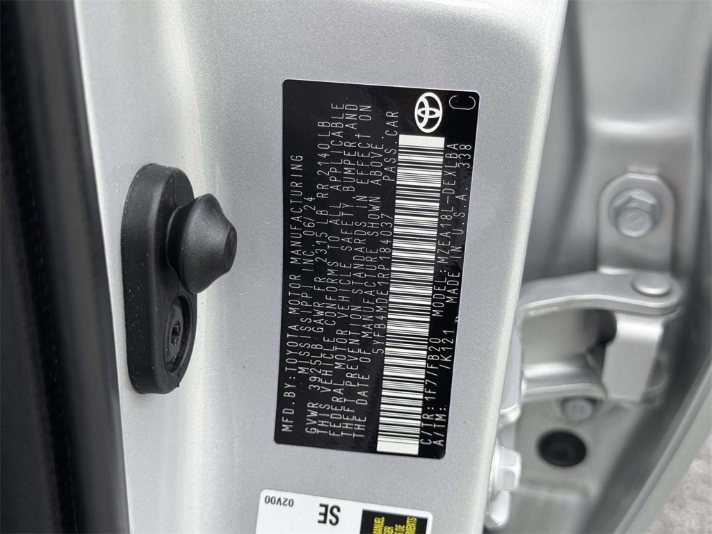 2024 Toyota Corolla LE photo 24