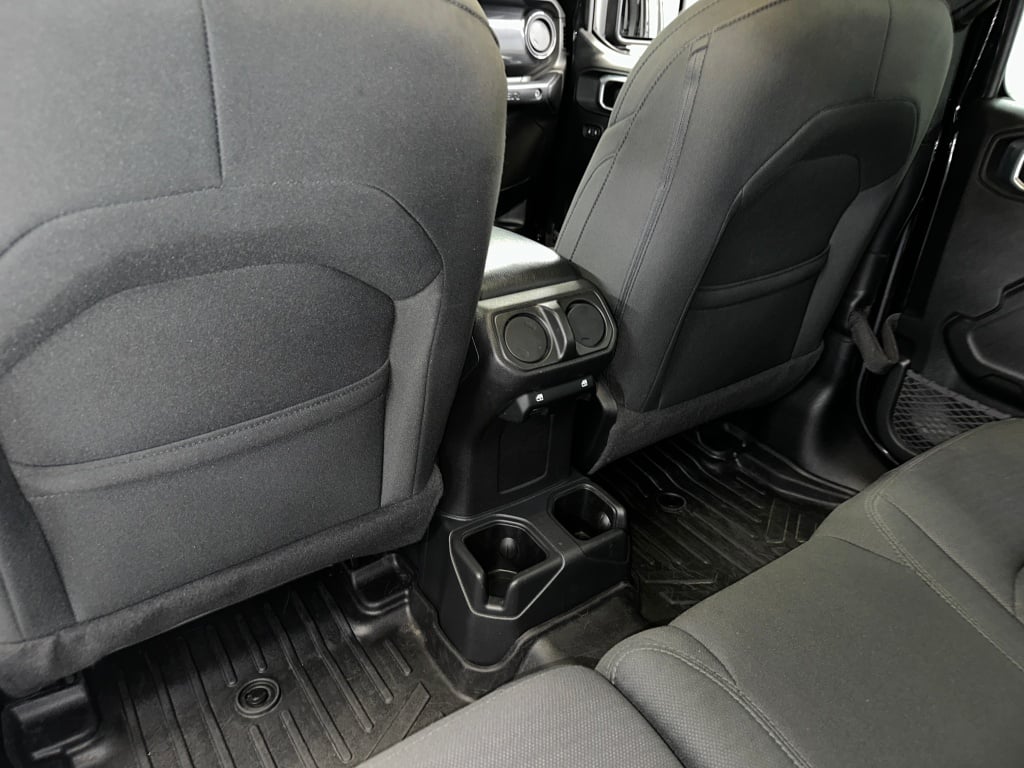 2021 Jeep Wrangler Unlimited Sport Altitude photo 13