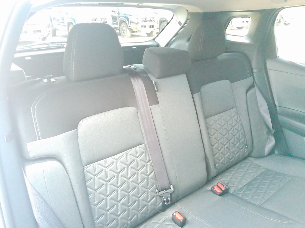 2025 Nissan Kicks SV photo 14