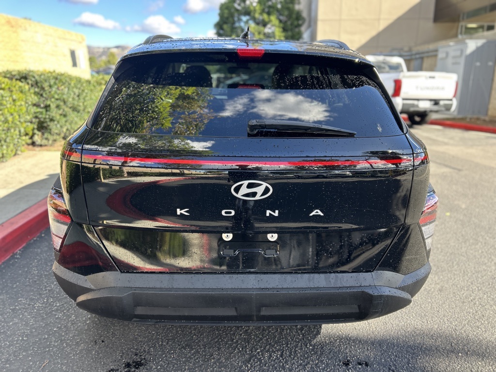 Used 2024 Black Hyundai SEL image 7