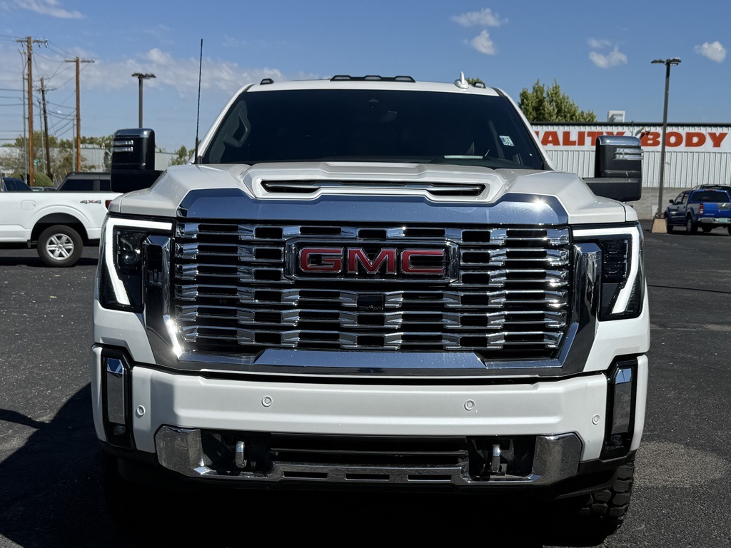 2024 Gmc Sierra HD Denali photo 3