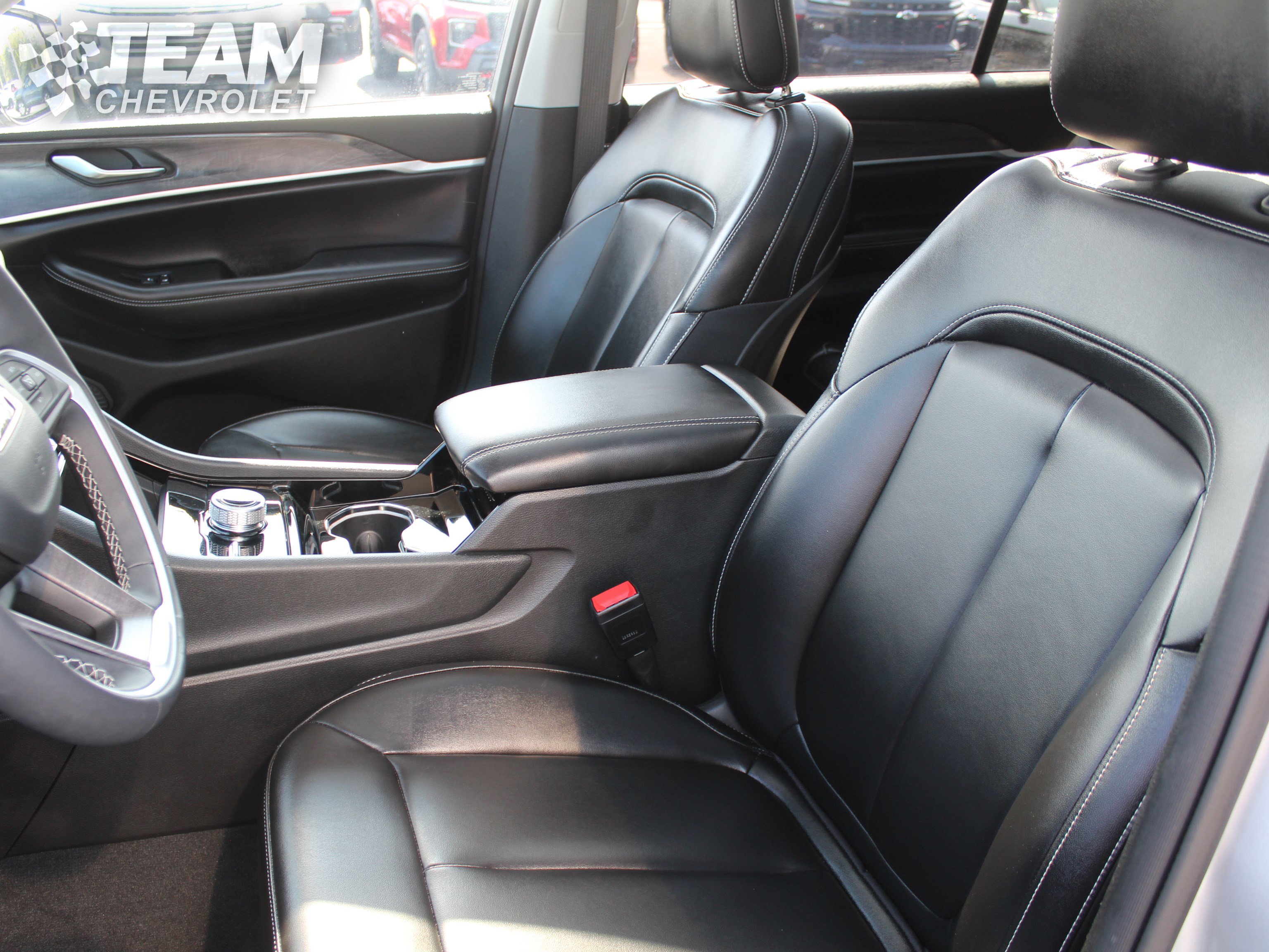 2023 Jeep Grand Cherokee Limited photo 7