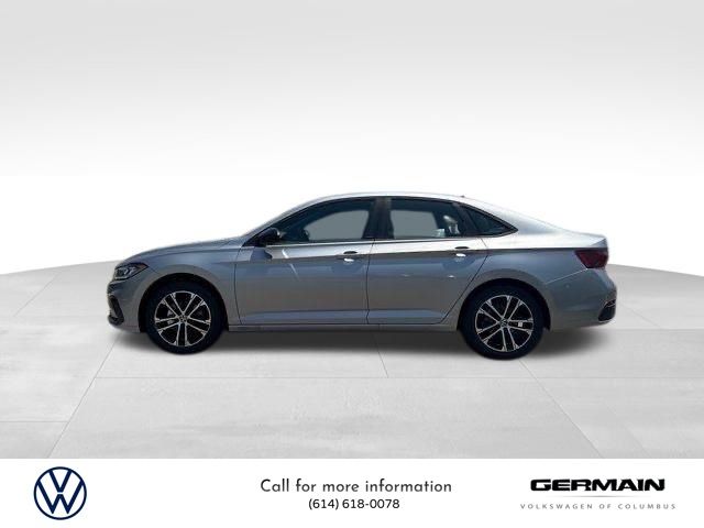 2025 Volkswagen Jetta 1.5T Sport photo 8