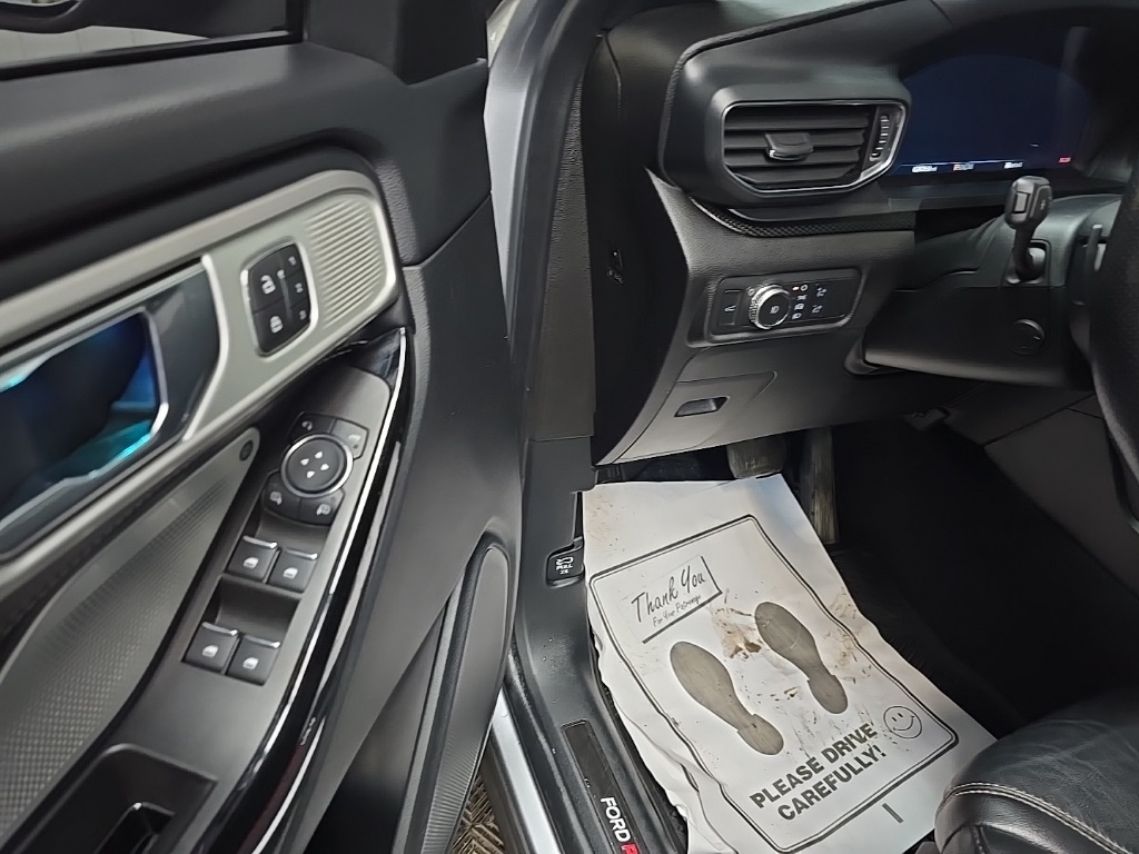 2022 Ford Explorer ST photo 28