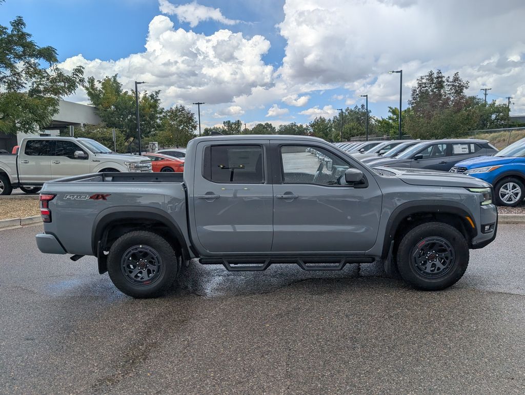 2025 Nissan Frontier PRO-4X photo 3