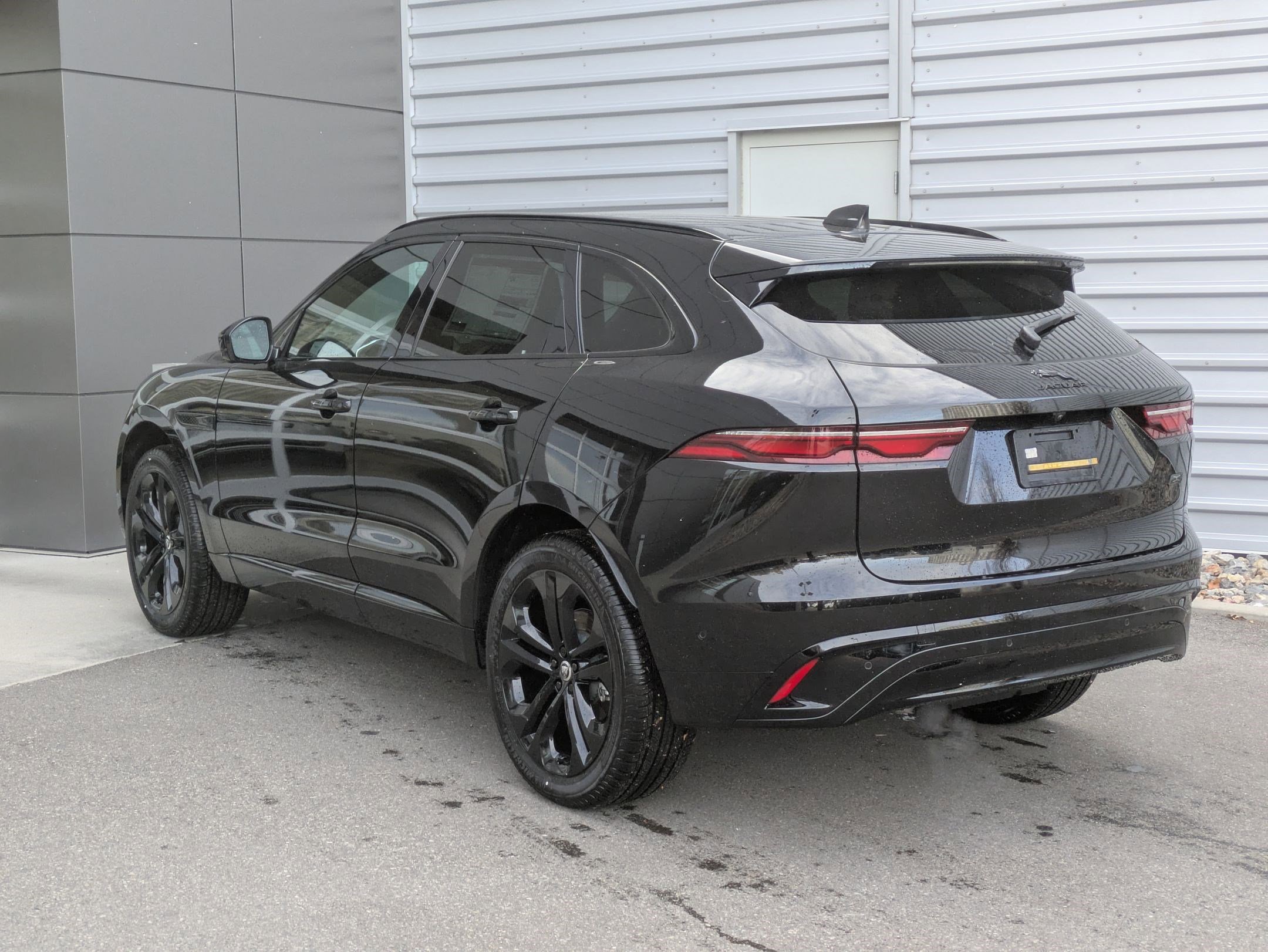 2026 Jaguar F-PACE P250 R-Dynamic S photo 3