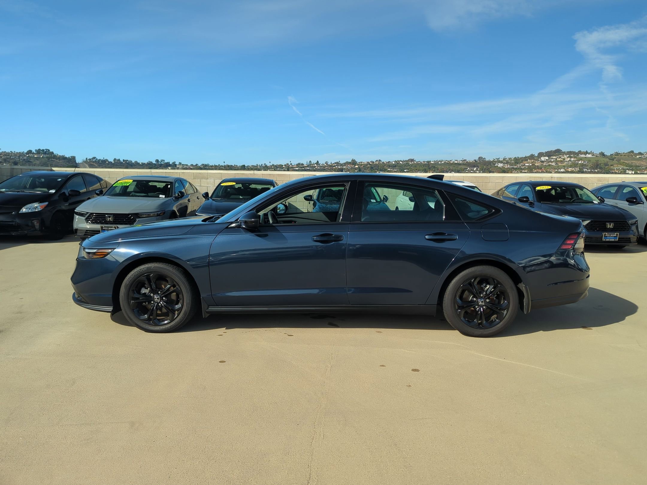 2025 Honda Accord SE photo 2