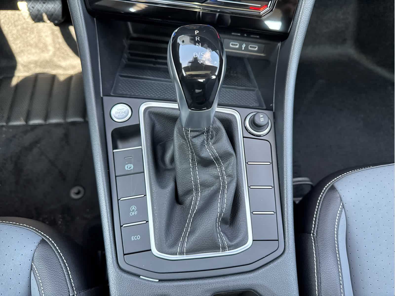 2025 Volkswagen Jetta SE photo 28