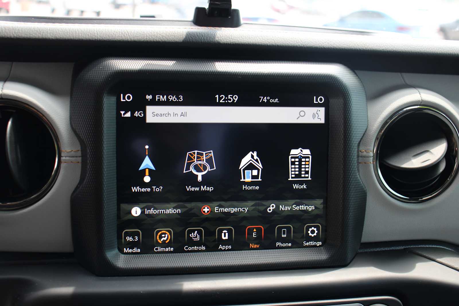 2022 Jeep Gladiator High Altitude photo 24