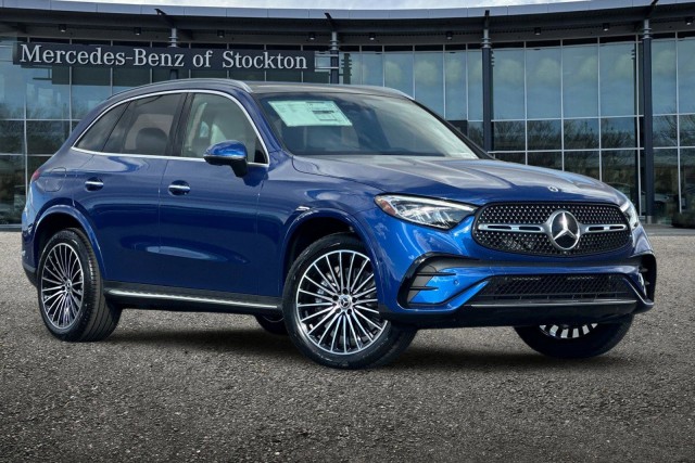 2025 Mercedes-Benz GLC 300