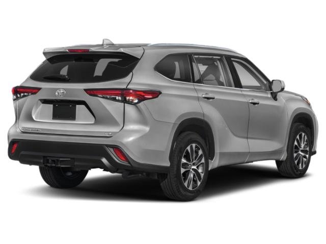 Used 2021 Toyota Highlander XLE with VIN 5TDGZRBH1MS120520 for sale in Burnsville, Minnesota