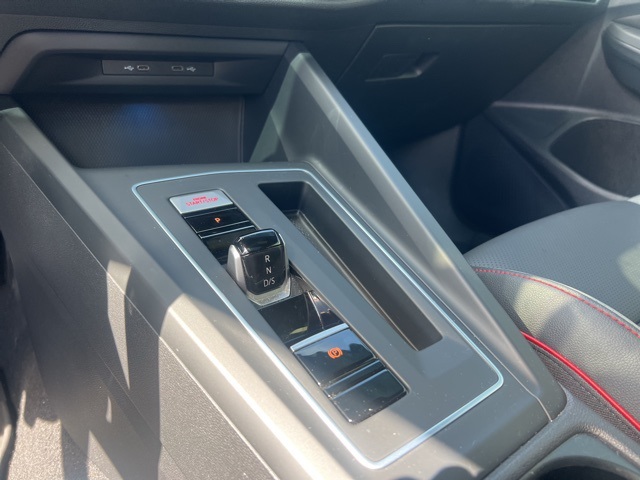 2022 Volkswagen Golf GTI Autobahn photo 18