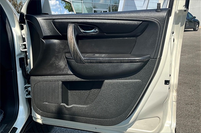2015 Gmc Acadia SLT photo 25
