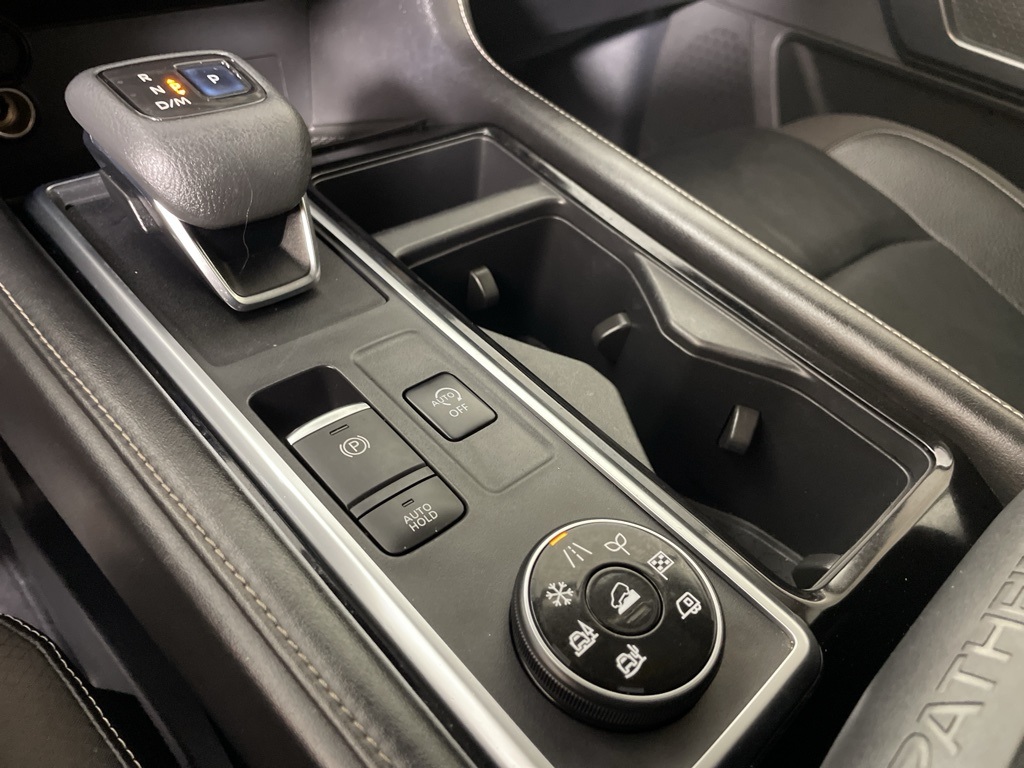 2022 Nissan Pathfinder SL photo 25