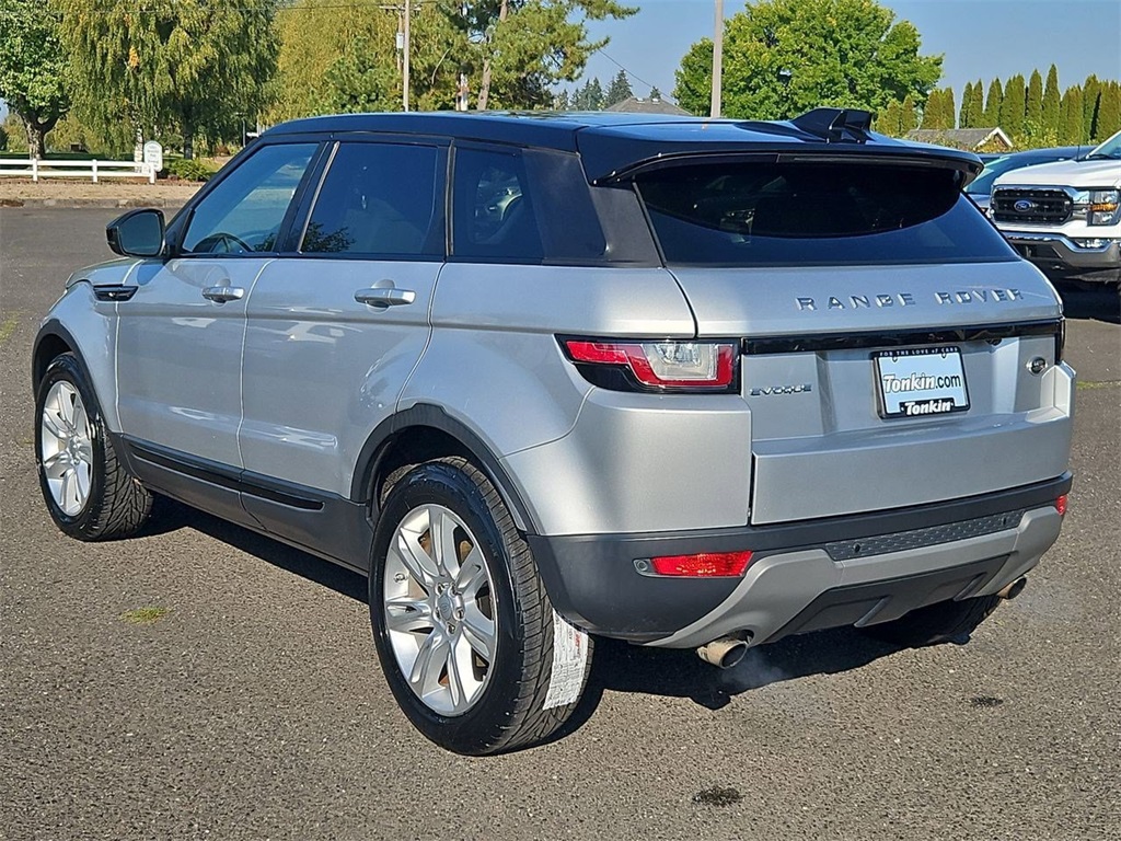 2017 Land Rover Range Rover Evoque SE photo 2