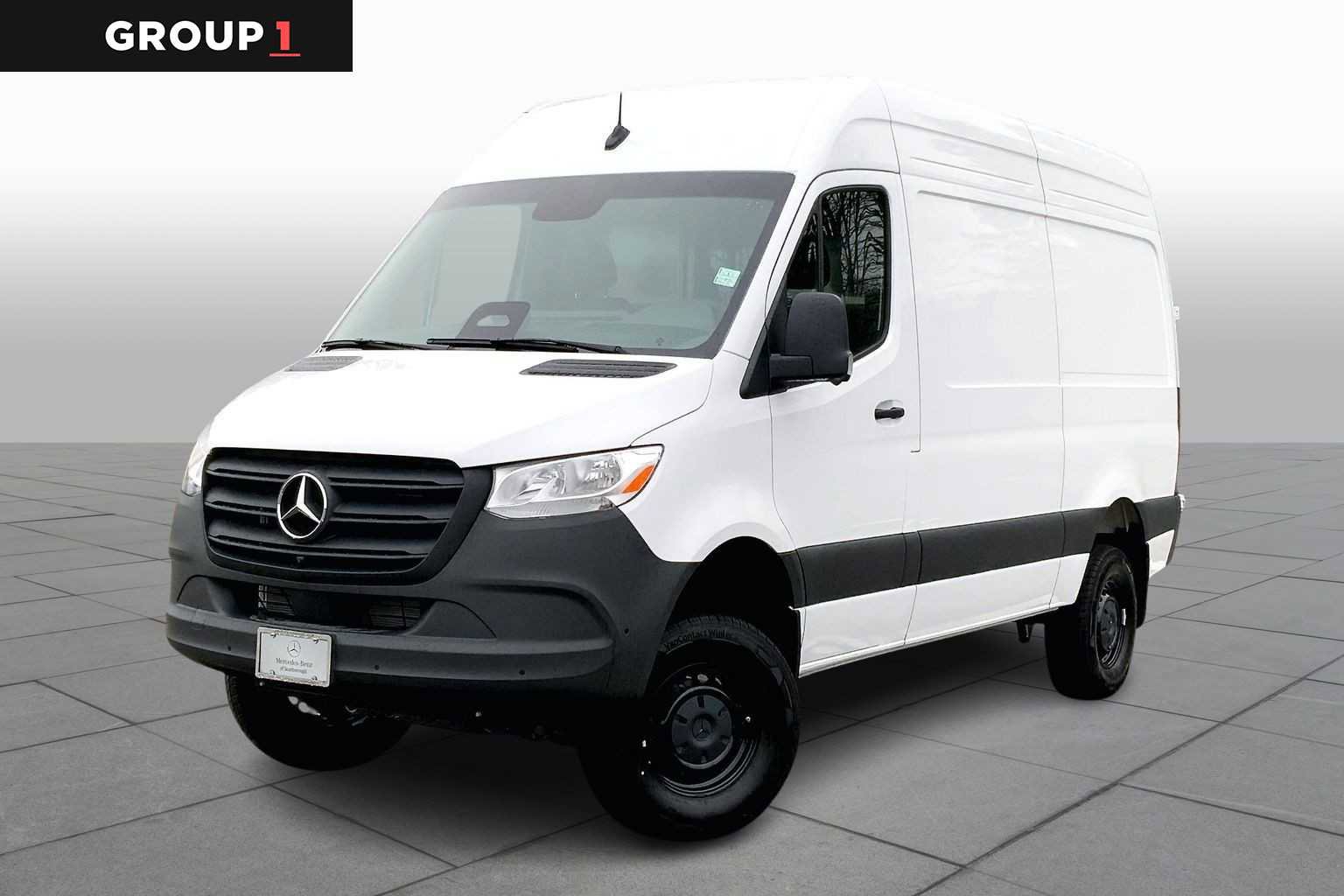 2026 Mercedes-Benz Sprinter Cargo Van Base's photo