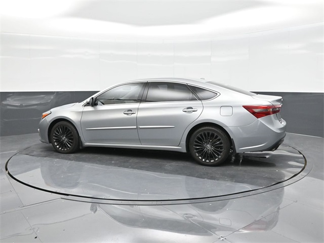 2016 Toyota Avalon Touring photo 4