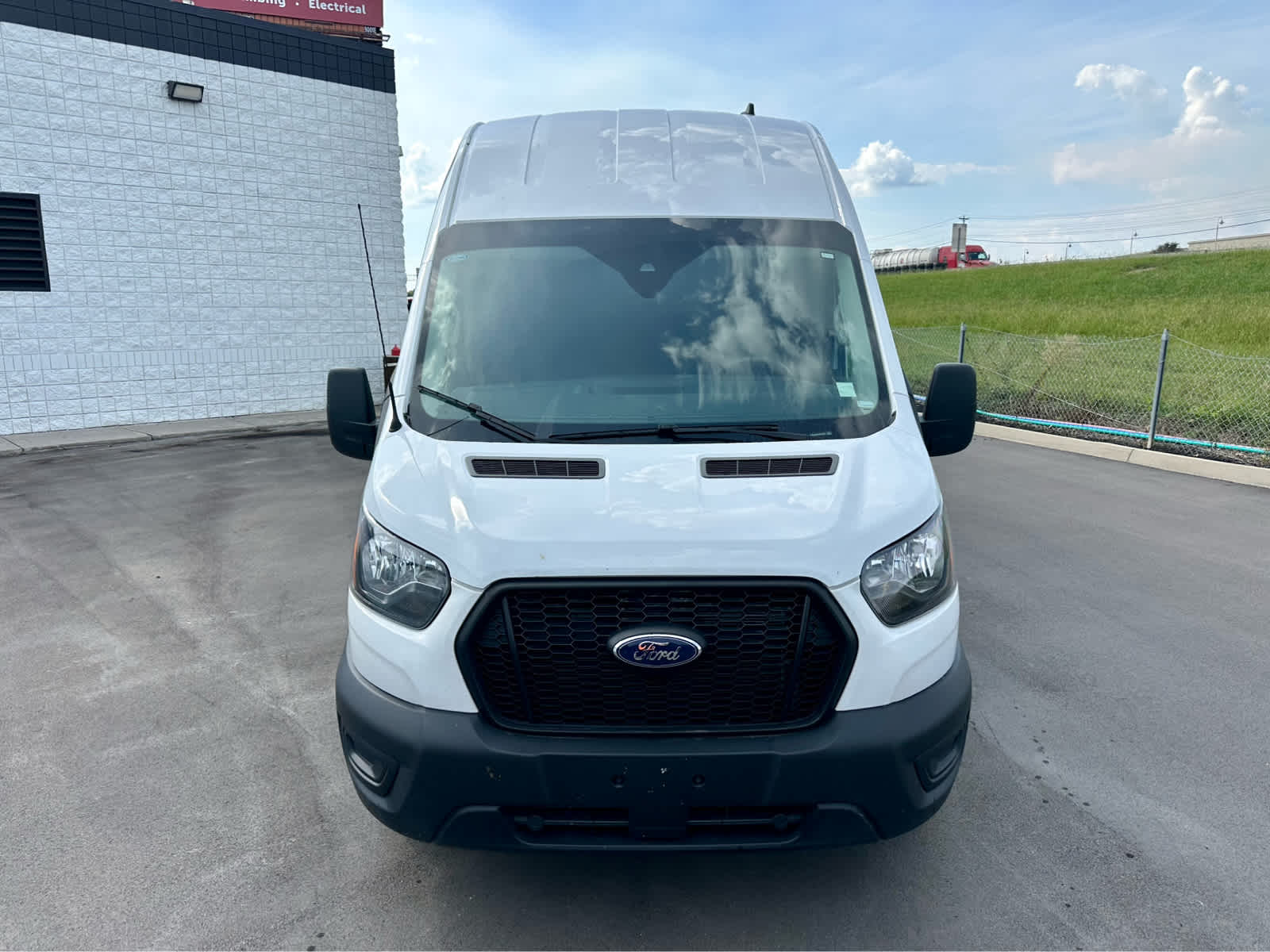 2023 Ford Transit photo 2