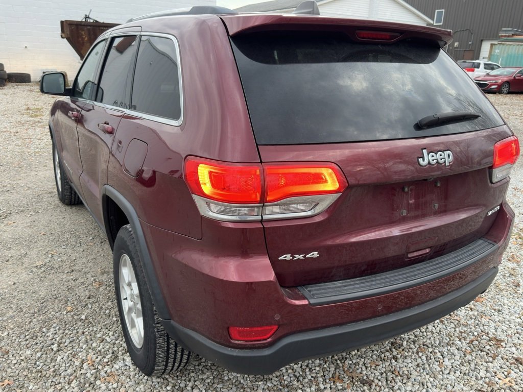 2017 Jeep Grand Cherokee Laredo photo 3