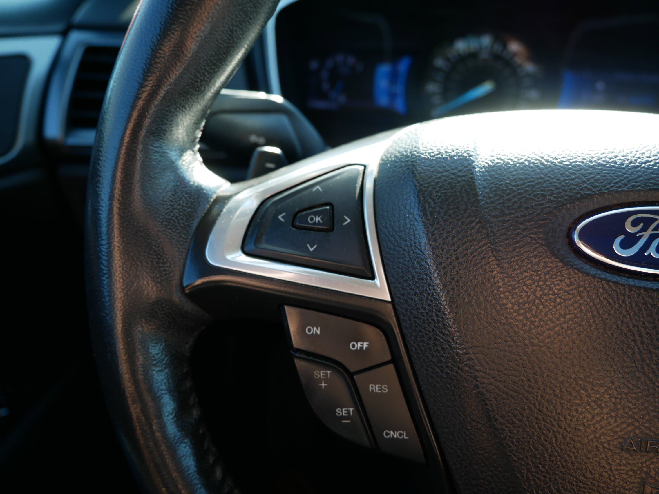 2013 Ford Fusion Titanium photo 19