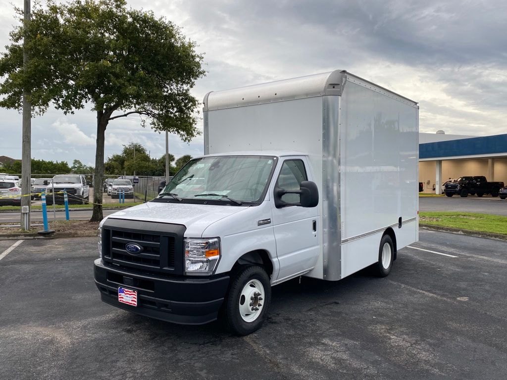 2024 Ford E-350 photo 2