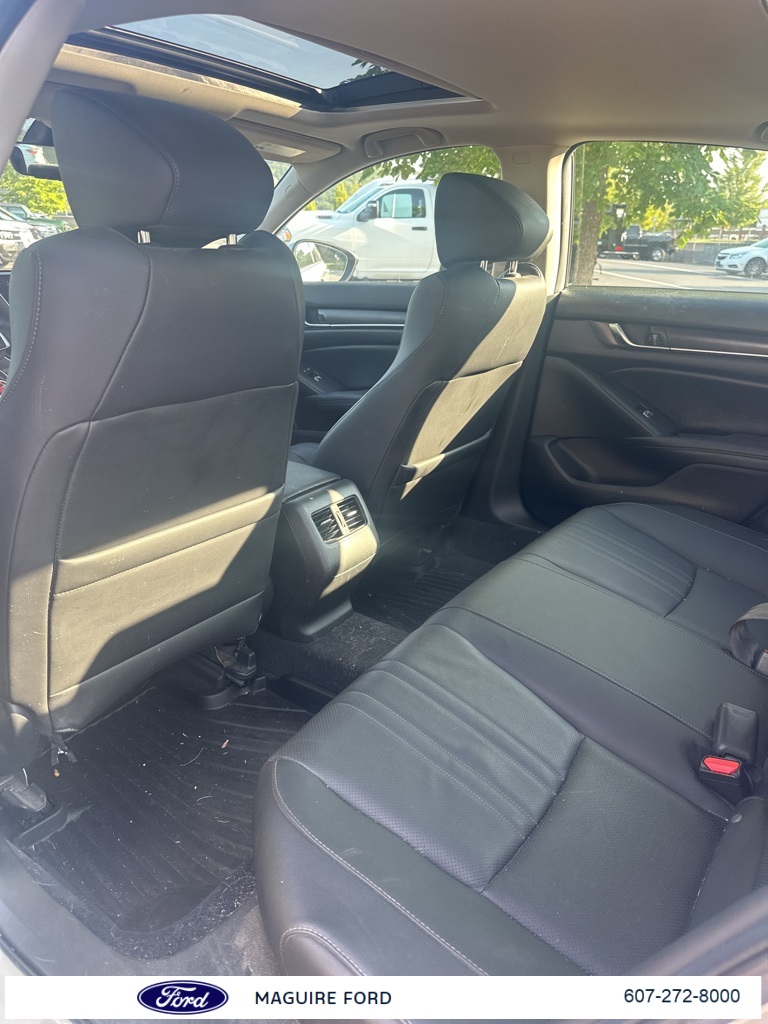 2019 Honda Accord EX-L 2.0T photo 9