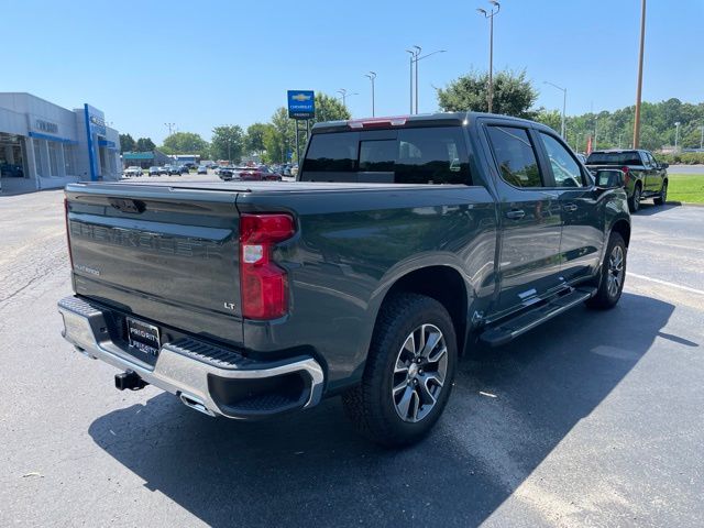 2025 Chevrolet Silverado 1500 LT photo 3