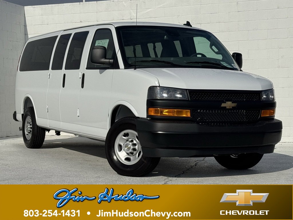 2025 Chevrolet Express Passenger LS's photo