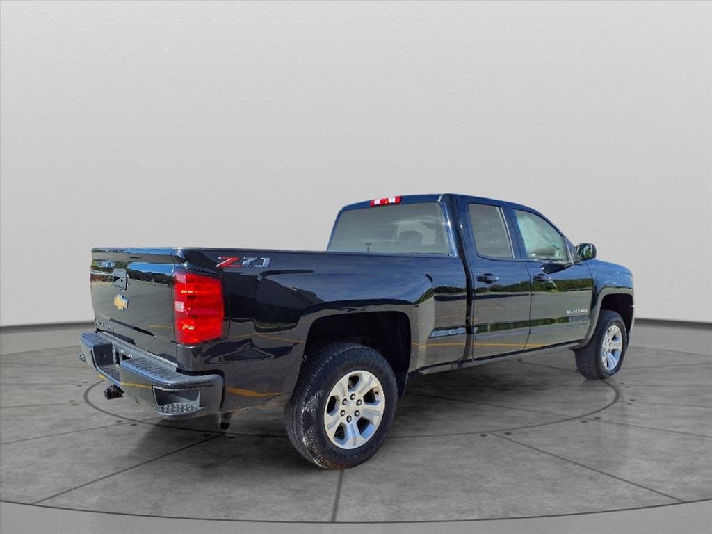 2019 Chevrolet Silverado 1500 LT photo 4